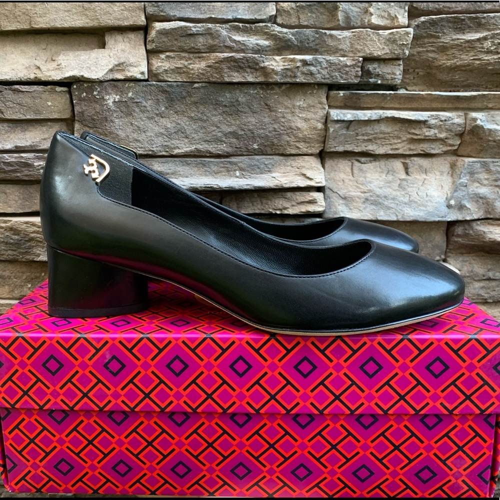 Tory Burch pump